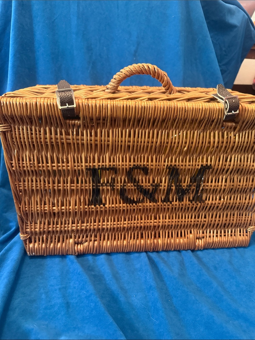 Fortnum & Mason Woven Rattan Picnic Basket with Handle - Brown and dishes